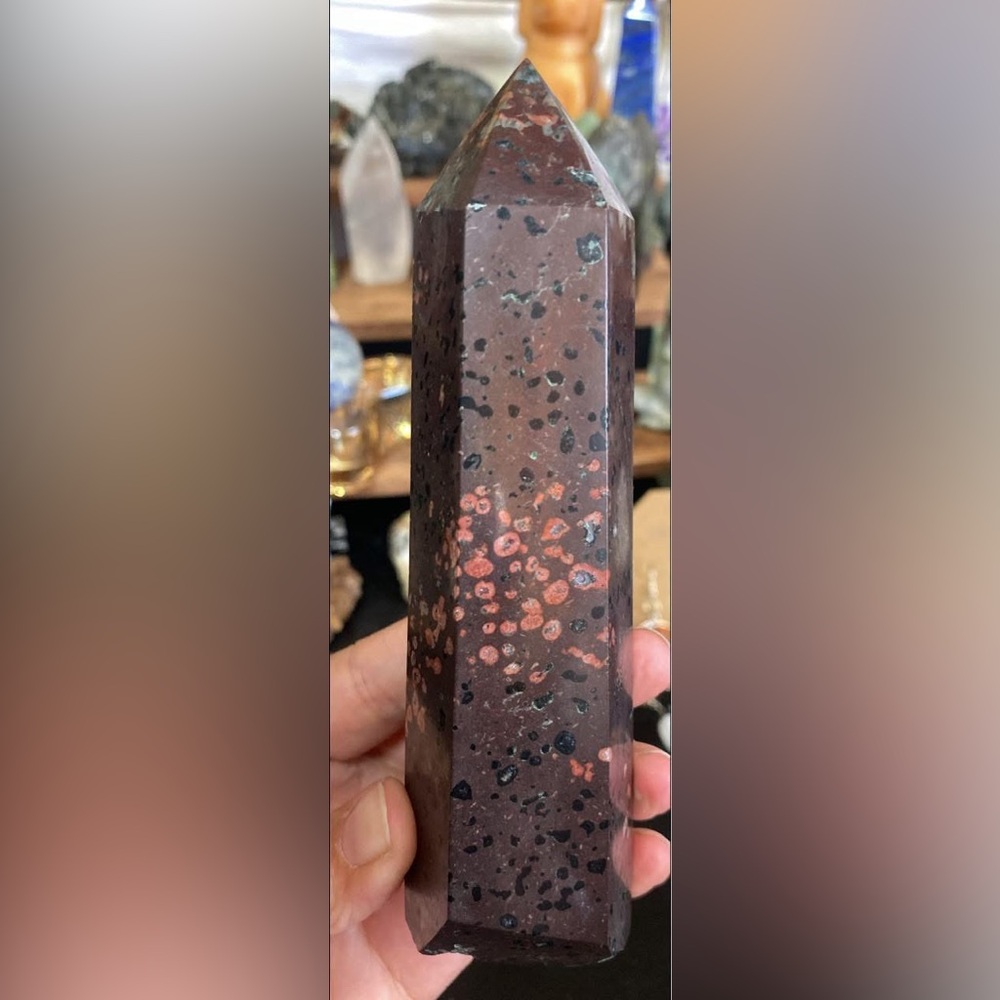 Ru Jade (Plum Jasper) Tower